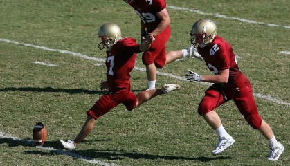 开云电竞平台注册-意甲赛场，球员表现亮眼，精彩进球频频点燃激情，意甲的比赛